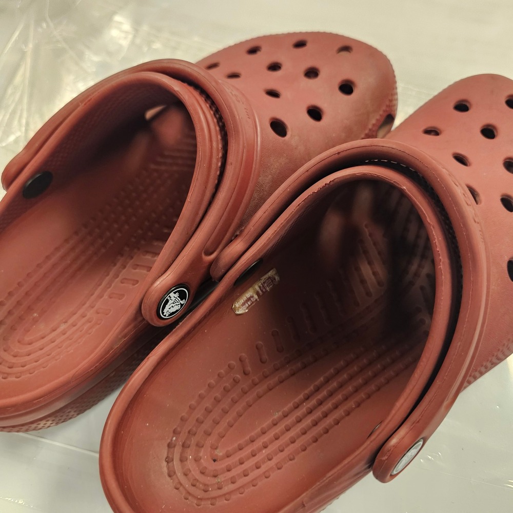 Crocs Classic Clogs Burgundy Maroon Made in Italy Mens 7 Womens 9 Shoes - Picture 7 of 8